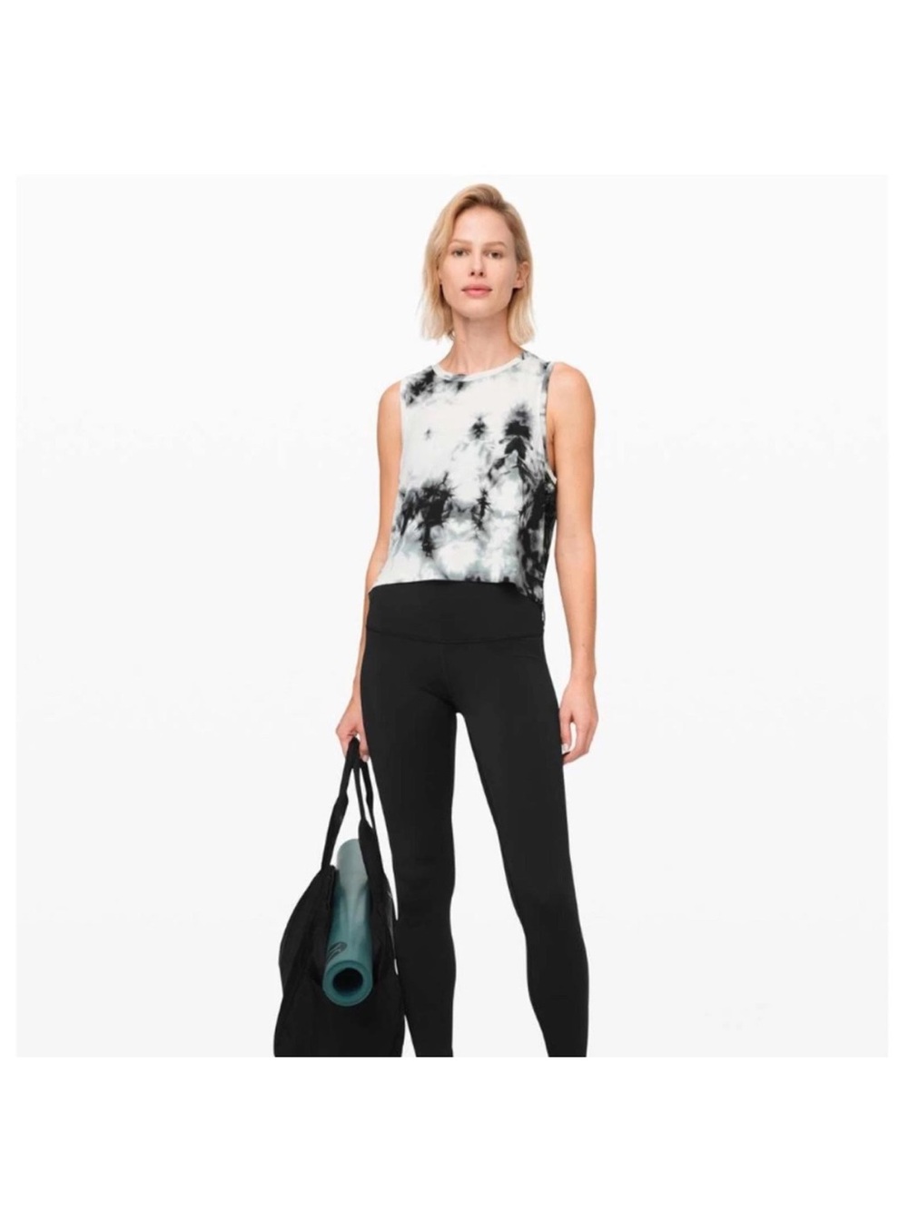 Lululemon TRAIN TO BE TANK *SHIBORI
Deep Coal/Deep Coal Size Small